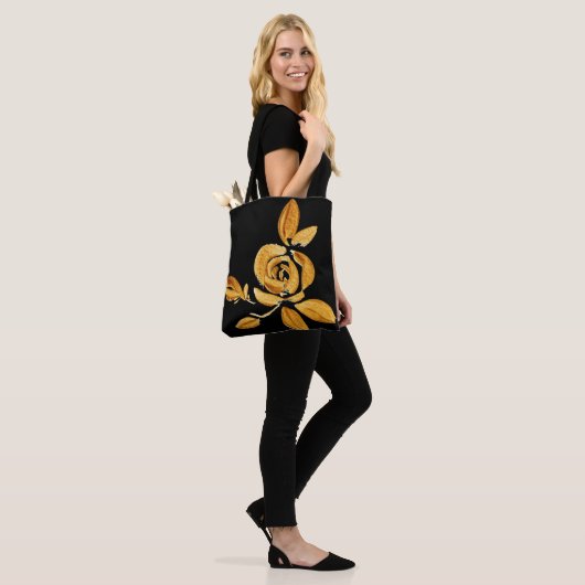 Gold Roos op zwarte Canvas tas (Op model)