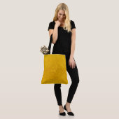 Gold Royal Tegel Wallpaper Pattern Tote Bag (Op model)