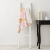 Gold & Roze Pom Pom Pattern Sherpa Blanket Deken (In situ)