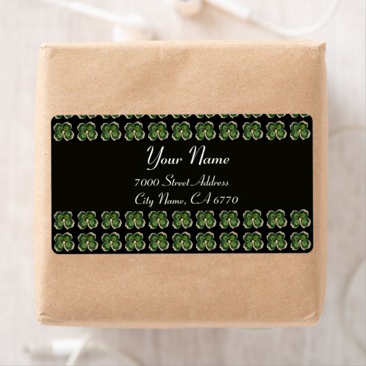 Gold Saint Patrick Shamrock Jewel en Pearls Black Etiket (Insitu)
