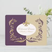 Gold Sand en Paarse Fleur de Lis Wedding Event Kaart (Staand voorkant)