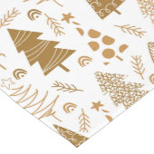 Gold Scandinavian Style Kersttree Pattern Medium Tafelloper (Hoek)