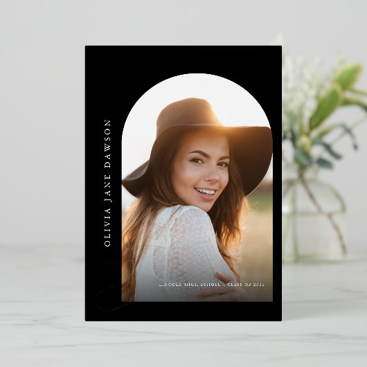 Gold Script Afstuderen Folie Folie Uitnodiging (Staand Voorkant)