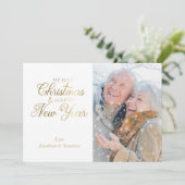 Gold Script Merry Kerstmis en Happy Nieuwjaarsfoto Feestdagenkaart (Staand voorkant)
