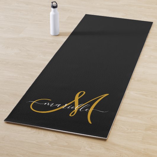 Gold Script Monogram zwart Yogamat (In situ)