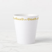 Gold Scrollwork Latte Mok (Voorkant)