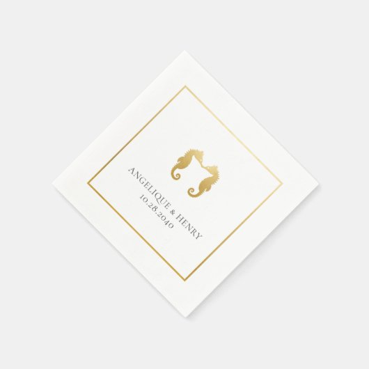 Gold Seahorse Personalized Beach Wedding Servet (Hoek)