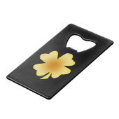 Gold Shamrock op Black Personalized Creditkaart Flessenopener (Achterkant Gekanteld)