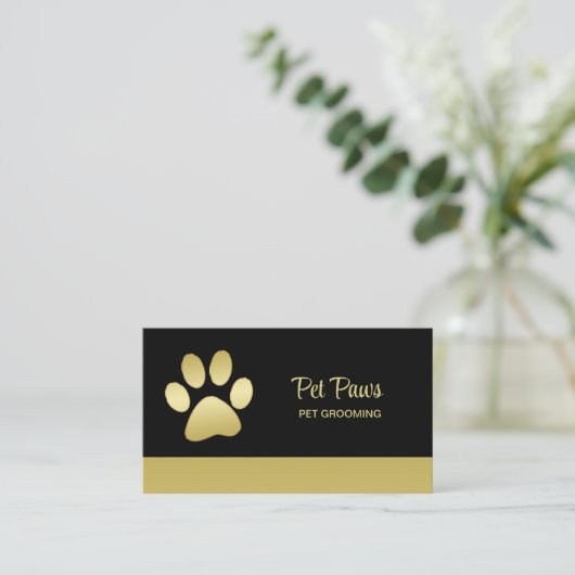 Gold Shiny Dog Paw op Black Pet Grooming Service Visitekaartje (Staand voorkant)