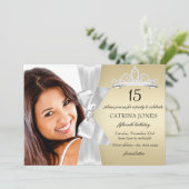 Gold Silver Diamond Bow & Tiara Quinceanera Invite Kaart (Staand voorkant)