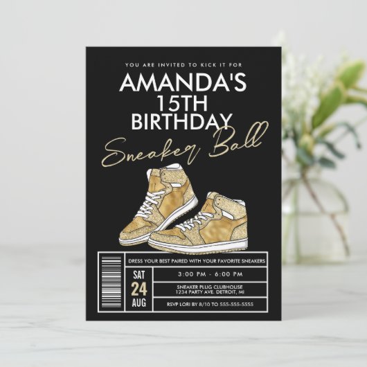 Gold Sneaker Ball Birthday Uitnodiging (Staand voorkant)