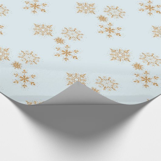 Gold Snowflake op het Frosty Blue-kerstpatroon Cadeaupapier (Hoek)