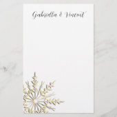 Gold Snowflake op White Winter Wedding Briefpapier (Voorkant)