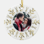 Gold Snowflake Winter Verloving Foto Keramisch Ornament (Voorkant)