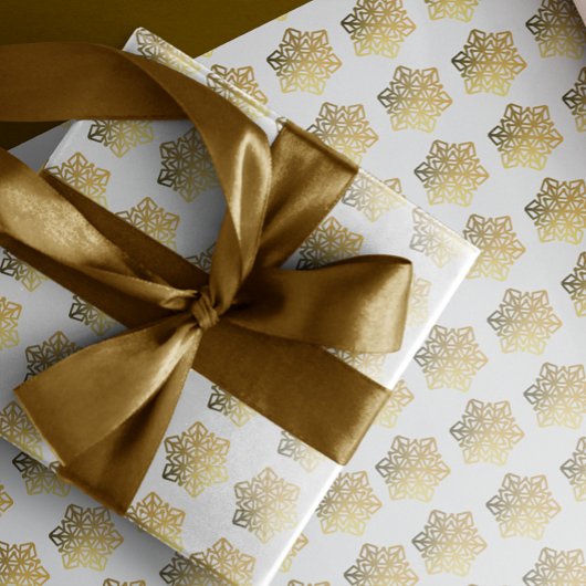 Gold Snowflakes White Wrapping Paper Cadeaupapier