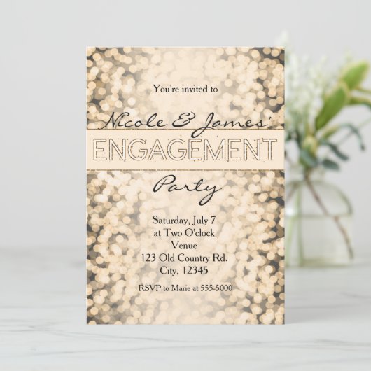 Gold Sparkling Lights Engagement Party Uitnodiging (Staand voorkant)