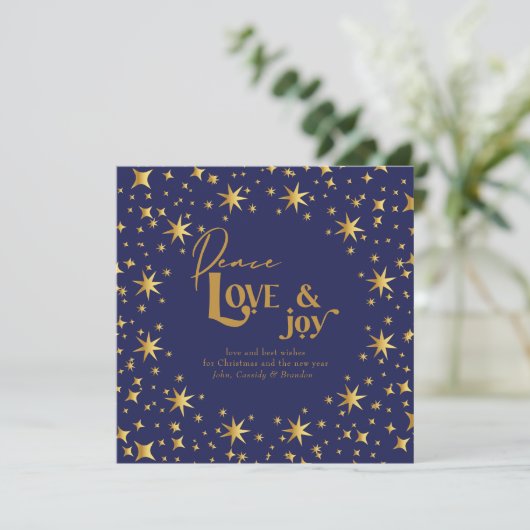 Gold Stars Peace Love en Joy Simple Elegant Blue Feestdagenkaart (Staand voorkant)