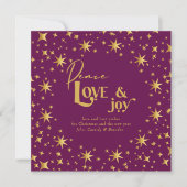 Gold Stars Peace Love en Joy Simple Elegant Plum Feestdagenkaart (Voorkant)
