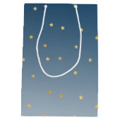 Gold Stars Sky Shine Bright Ombre Medium Cadeauzakje (Achterkant)