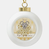 Gold Stripe Cute Baby Koala Keramische Bal Ornament (Voorkant)