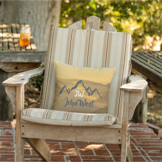 Gold sunrise personalizable mountains monogram buitenkussen (Stoel)