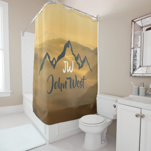 Gold sunrise personalizable mountains monogram douchegordijn (In situ)
