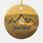 Gold sunrise personalizable mountains monogram keramisch ornament (Voorkant)