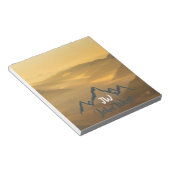 Gold sunrise personalizable mountains monogram notitieblok (Schuin)
