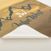 Gold sunrise personalizable mountains monogram sherpa deken (3/4)