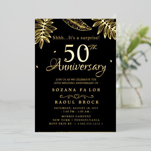 Gold Surprise 50ste bruiloft Jubileum Folie Uitnodiging (Staand Voorkant)