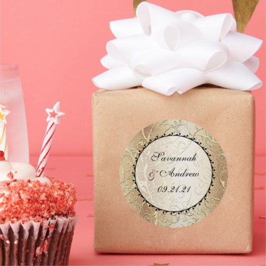 Gold Swirls Black Font Weddensticker Ronde Sticker (Feest)