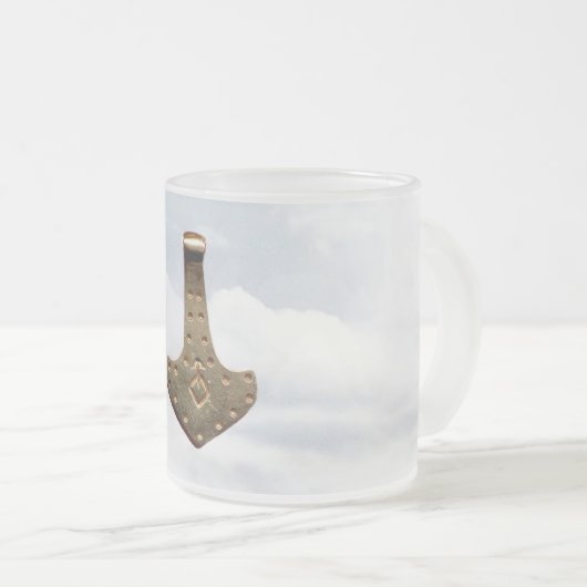 Gold Thor Hammer wolken frosted glass mok (Voorkant rechts)