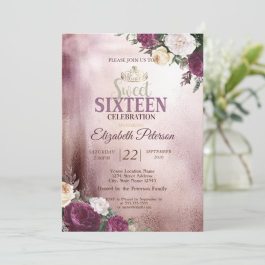 Gold Tiara, Confetti Burgundy Sweet 16 Party Kaart (Staand voorkant)