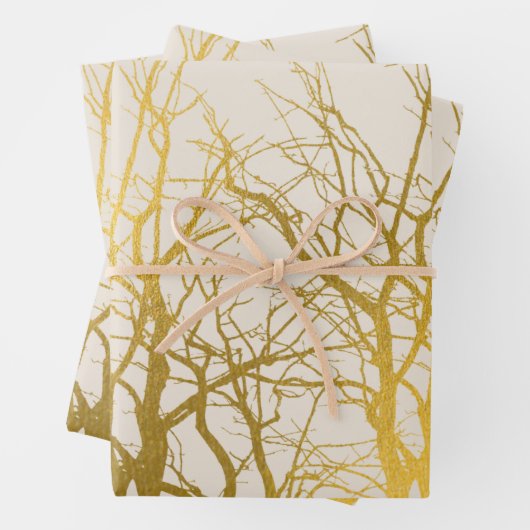 Gold Tree Branches Pattern Beige Background Inpakpapier Vel (In situ)