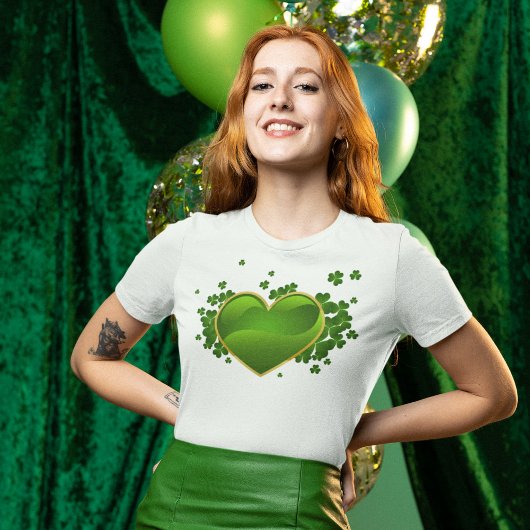 Gold-trimmed Green Heart met Shamrocks T-Shirt