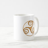 Gold Triskelion Koffiemok (Voorkant rechts)