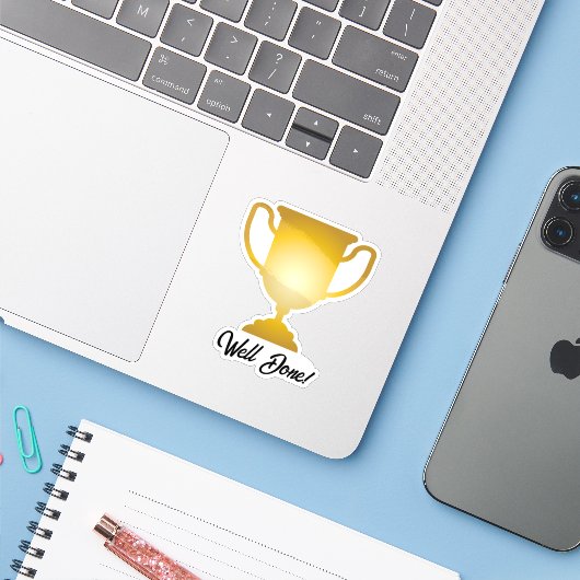 Gold Trophy Cup Well Done Award Sticker (Laptop met iPhone)