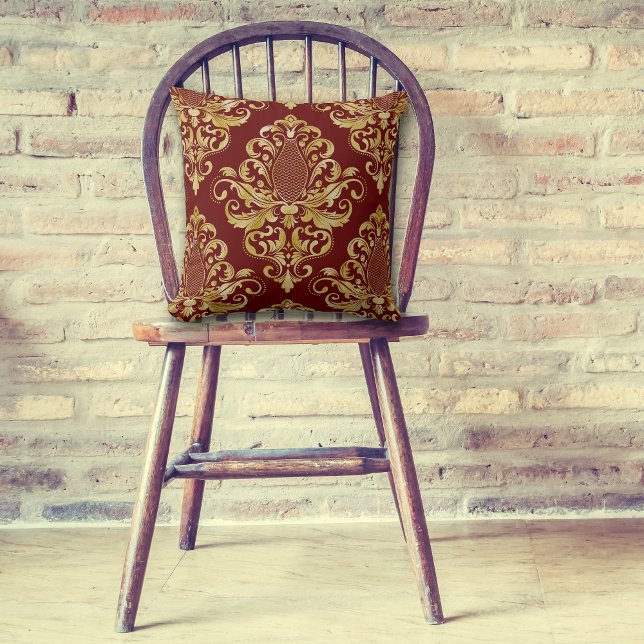 Gold Victoriaans Damask Patroon op Maroon Red Kussen (Creator heeft geüpload)