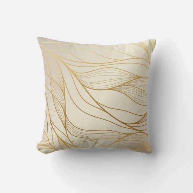 Gold wavy pattern. Luxurious golden linear ornamen Kussen (Voorkant)
