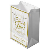 Gold & White Elegant Flourish Weddenschap Hartelij Medium Cadeauzakje (Voorkant Gekanteld)