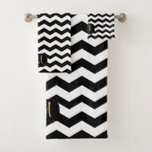 Gold, White en Black Chevron Design Bad Handdoek (Insitu)