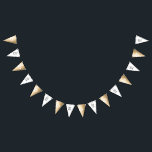 Gold & White Hearts huwelijksfeest PERSONALISEREN  Vlaggetjes<br><div class="desc">- Geef en pas het ontwerp uit gebruikend het online redacteurshulpmiddel! - UW JE afbeelding OP EN gebruik je eigen tekst en krijg een gedrukte versie van je cadeau! - Breng dit ontwerp over op een ander product met behulp van de knop "Transferontwerp" onderaan elke productpagina. Geef uit, pas aan,...</div>