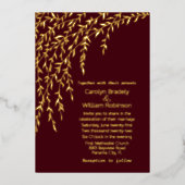 Gold Willows Burgundy Wedding Folie Uitnodiging (Voorkant)