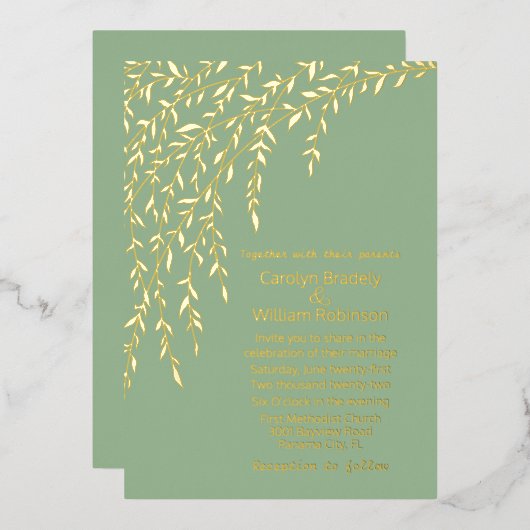 Gold Willows Light Sage Green Wedding Folie Uitnodiging (Voorkant / Achterkant)