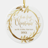 Gold Wreath | Onze eerste Kerstmis als de heer & m Keramisch Ornament (Voorkant)