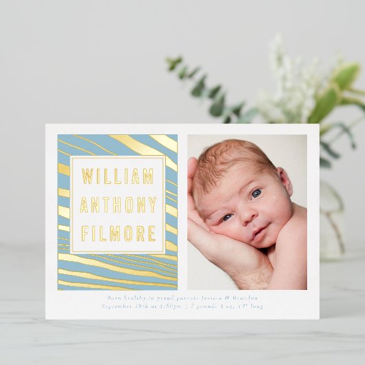 Gold Zebra Stripe Animal Foto geboorteaankondiging Folie Feestdagenkaart (Staand Voorkant)