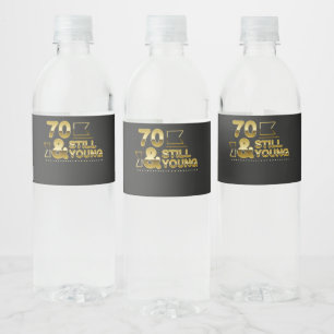 Golden 70 en nog steeds jong 70ste verjaardagscita waterfles etiket