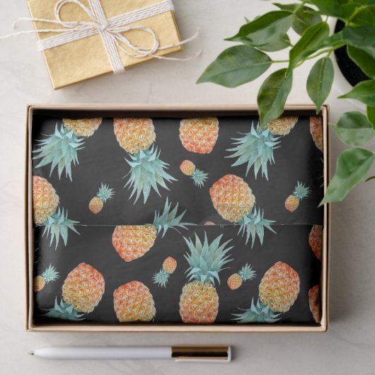 Golden anananappelpatroon op zwart | Tropische vru Tissuepapier (Geschenk)