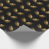 Golden Angel Wings op zwarte achtergrond Cadeaupapier (Hoek)