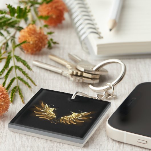 Golden Angel Wings op zwarte achtergrond Sleutelhanger (Voorkant Rechts)
